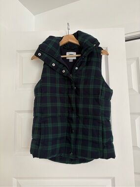 Old Navy Women's Green and Navy Plaid Puffer Vest